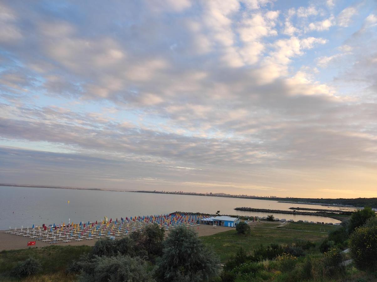 Прекрасен Апартамент С Изглед Към Морето Сарафово 1 Burgas City Eksteriør billede